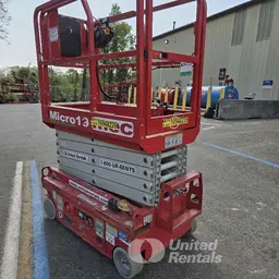 2019 MEC MICRO 19 Scissor Lift