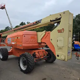 2014 JLG 800AJ Articulating Boom Lift