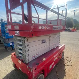 2018 MEC 4046SE Scissor Lift