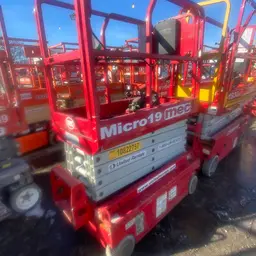 2018 MEC MICRO 19 Scissor Lift