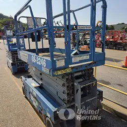 2018 Genie GS-3246 Scissor Lift