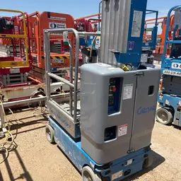 2018 Genie GR-20 Self-Propelled One-Person Lift