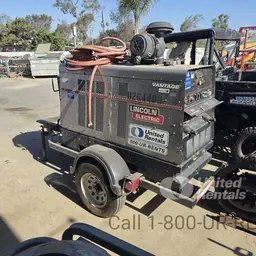 2021 Lincoln Electric VANTAGE 549 Welder