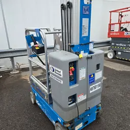 2018 Genie GR-20 Self-Propelled One-Person Lift