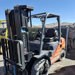 2019 Toyota 8FGU30 Warehouse Forklift