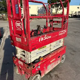 2017 MEC 1930SE Scissor Lift