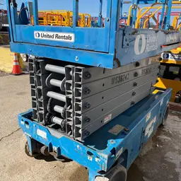 2016 Genie GS-4047 Scissor Lift