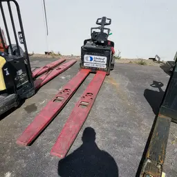 2020 YALE MPE060-VG Jack