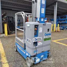 2019 Genie GR-20 Self-Propelled One-Person Lift
