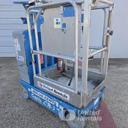 2017 Genie GR-12 Self-Propelled One-Person Lift