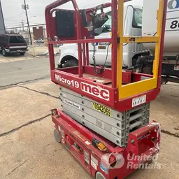 2019 MEC MICRO 19 Scissor Lift