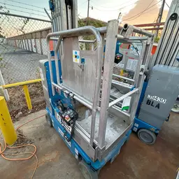 2017 Genie GR-20 Self-Propelled One-Person Lift