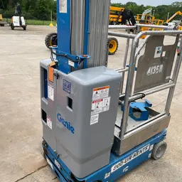 2017 Genie GR-20 Self-Propelled One-Person Lift