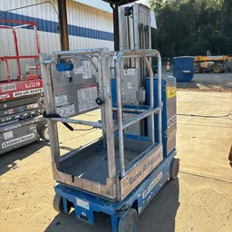 2018 Genie GR-20 Self-Propelled One-Person Lift