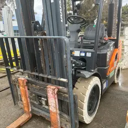 2019 Doosan D30S-7 Warehouse Forklift