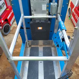 2018 Genie GR-20 Self-Propelled One-Person Lift