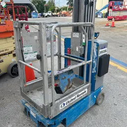 2016 Genie GR-20 Self-Propelled One-Person Lift