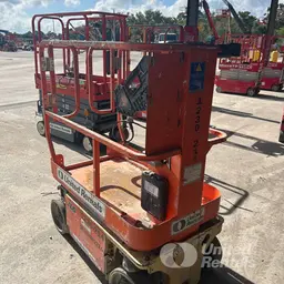 2017 JLG 1230ES Self-Propelled One-Person Lift