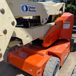 2013 JLG E400AJPN Articulating Boom Lift