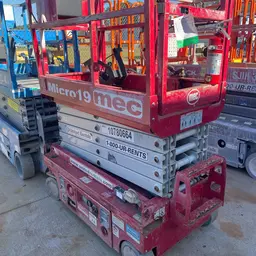 2018 MEC MICRO 19 Scissor Lift