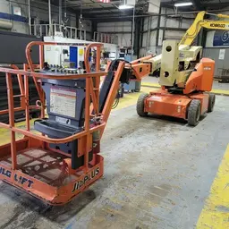 2017 JLG E400AJPN Articulating Boom Lift