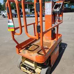 2019 JLG 1230ES Self-Propelled One-Person Lift