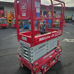 2018 MEC MICRO 19 Scissor Lift