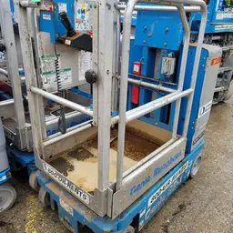 2016 Genie GR-12 Self-Propelled One-Person Lift