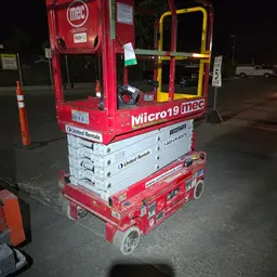 2019 MEC MICRO 19 Scissor Lift