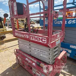2019 MEC MICRO 19 Scissor Lift