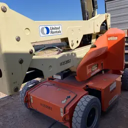 2015 JLG E400AN Articulating Boom Lift