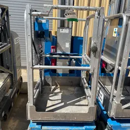 2016 Genie GR-20 Self-Propelled One-Person Lift