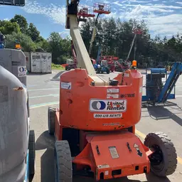2017 JLG E450AJ Articulating Boom Lift