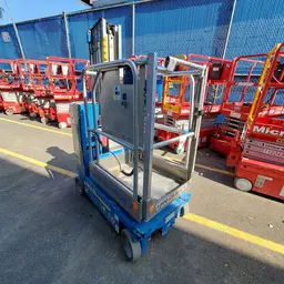 2016 Genie GR-20 Self-Propelled One-Person Lift