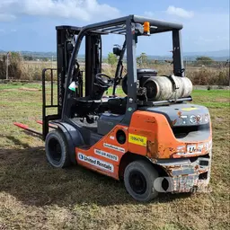 2019 Toyota 8FGU25 Warehouse Forklift