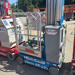 2018 Genie GR-20 Self-Propelled One-Person Lift