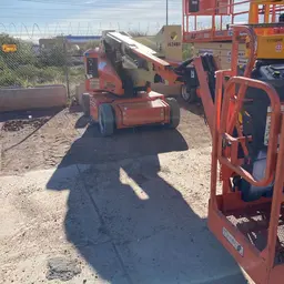 2016 JLG E400AJPN Articulating Boom Lift