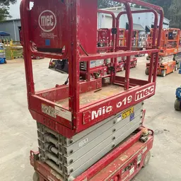 2018 MEC MICRO 19 Scissor Lift