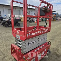 2019 MEC MICRO 19 Scissor Lift
