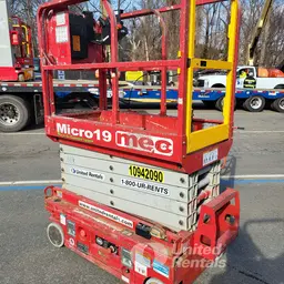 2019 MEC MICRO 19 Scissor Lift