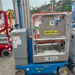 2017 Genie GR-20 Self-Propelled One-Person Lift
