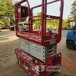 2018 MEC MICRO 19 Scissor Lift