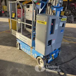 2017 Genie GR-12 Self-Propelled One-Person Lift