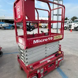 2018 MEC MICRO 19 Scissor Lift