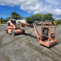 2016 JLG E400AJPN Articulating Boom Lift