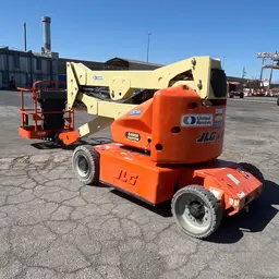 2013 JLG E400AN Articulating Boom Lift