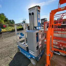 2019 Genie GR-20 Self-Propelled One-Person Lift
