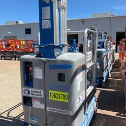 2017 Genie GR-20 Self-Propelled One-Person Lift