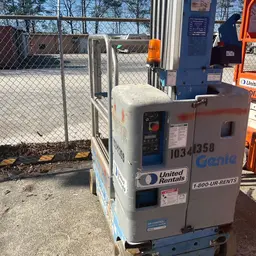 2015 Genie GR-20 Self-Propelled One-Person Lift