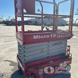 2019 MEC MICRO 19 Scissor Lift